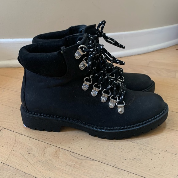 Steve Madden Shoes - NWT - STEVE MADDEN boots